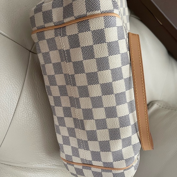 ✅SOLD✅ 🔥Rare🔥 Authentic Louis Vuitton Totally PM - Picture 3 of 10